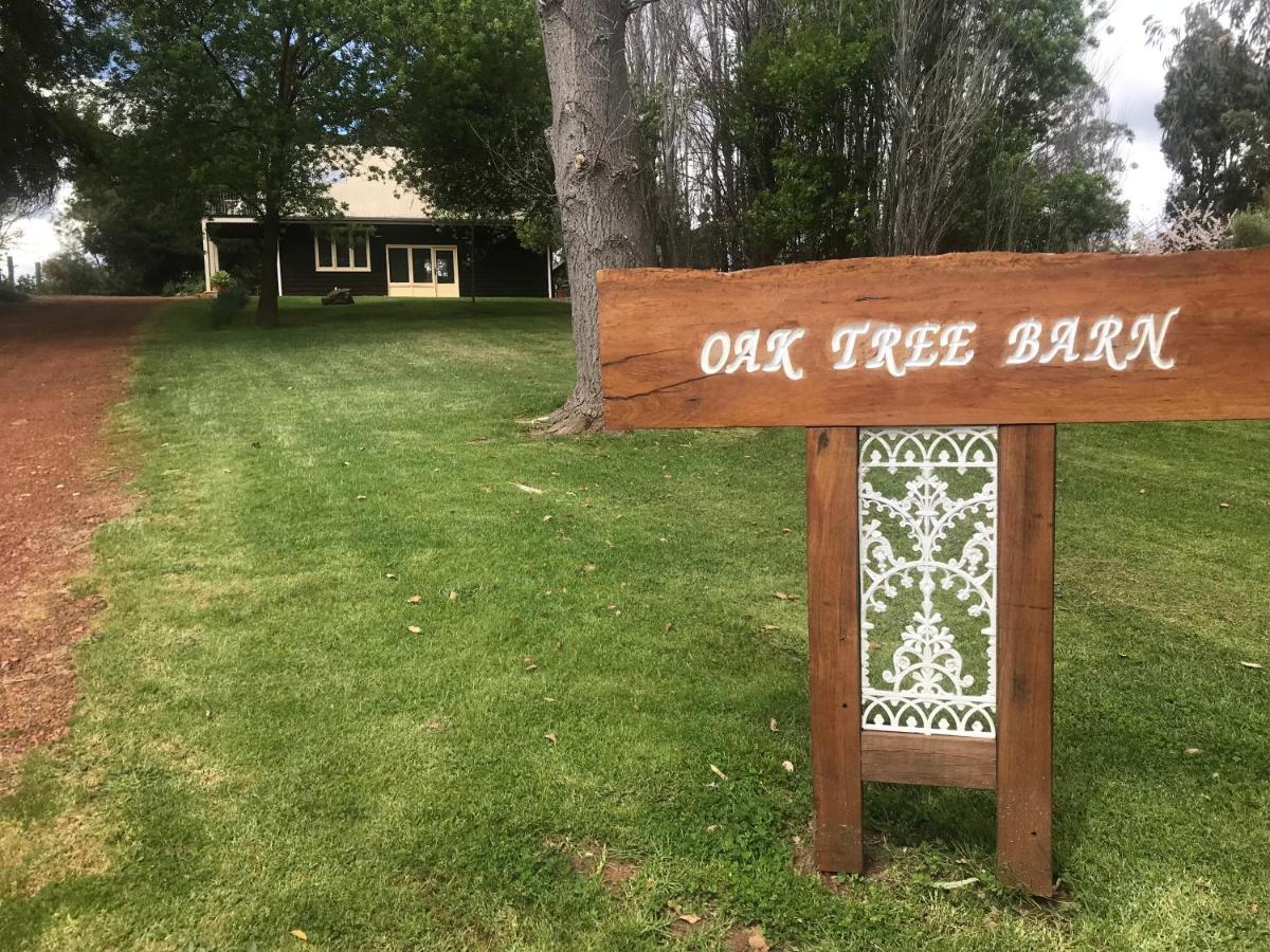 Oak Tree Barn Bridgetown Exterior foto